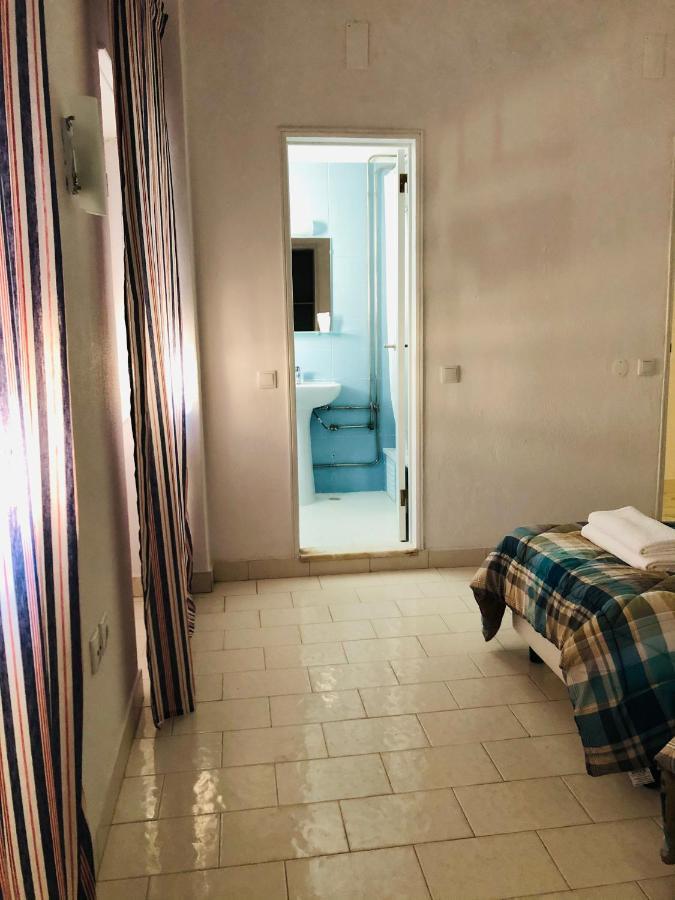 Central Atlantic Beach Guesthouse Costa de Caparica Ngoại thất bức ảnh